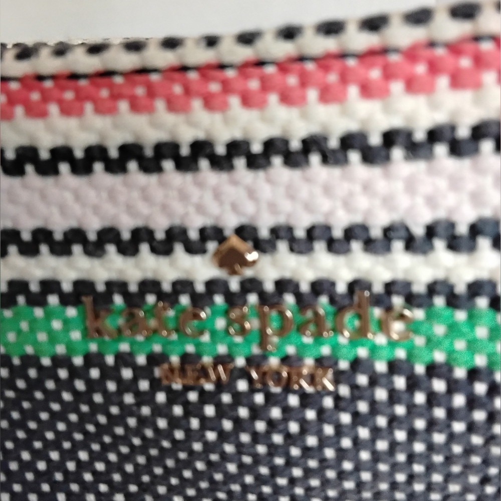 Kate Spade New York Jackson Boardwalk Striped Women's Tote Bag - Picture 4 of 7